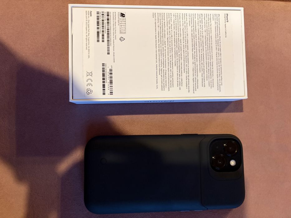 IPhon 15 używany + bower-bank jak nowy