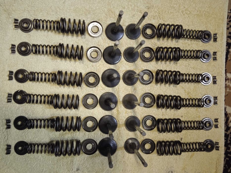 Zawory BMW 520i 12V, silnik M20B20