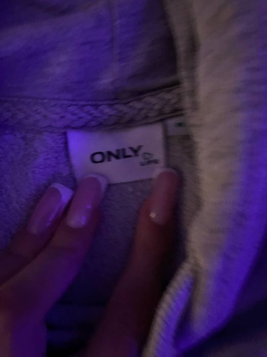 серый свитшот женский