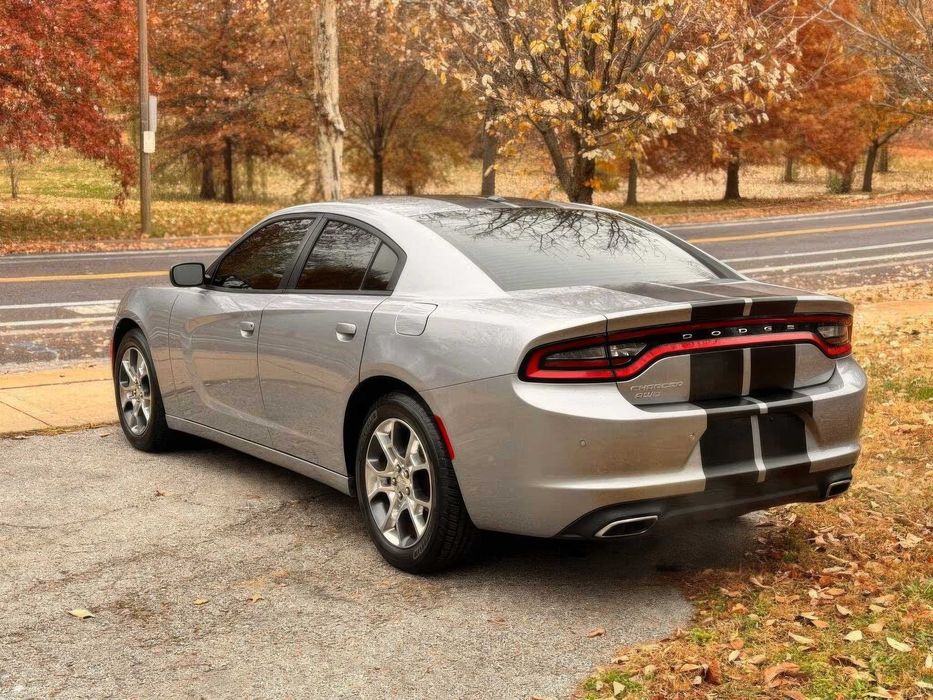 Dodge Charger SE      2015