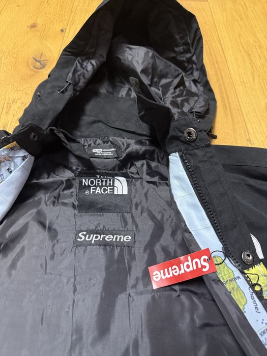 Kurtka The North Face x Supreme Mapa