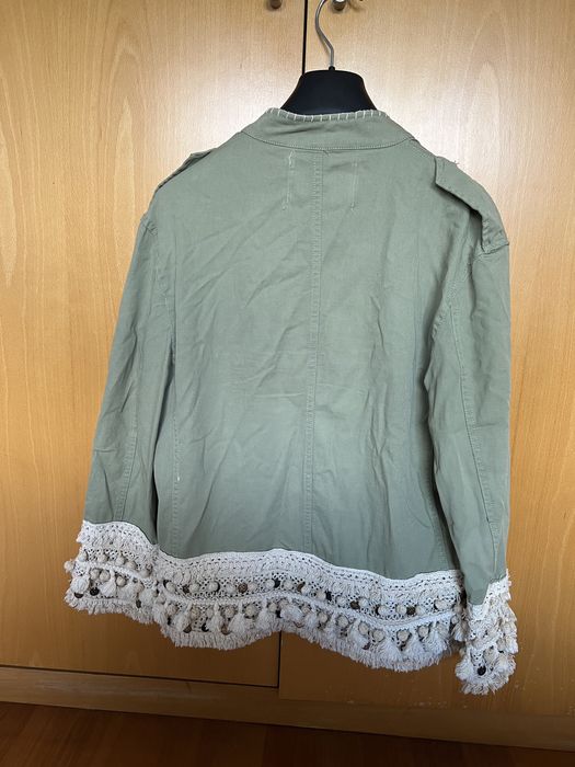 Casaco zara com missangas como novo XS