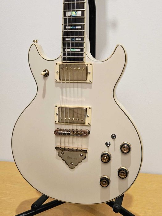 Ibanez Artist AR 220 Vintage White