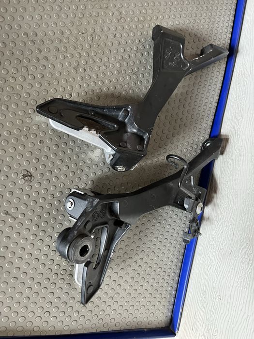 Podnózki pasazera kawasaki ninja 400 125