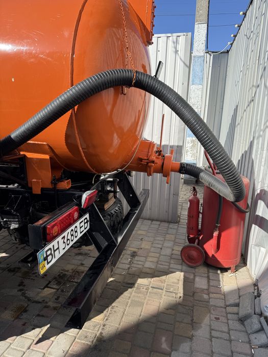 Продам  Ассенизатор газ 3307