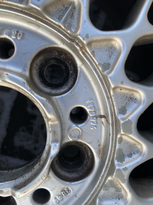 BMW E34 E32 E38 E39 alufelgi felgi aluminiowe 15” Opony 7-8mm ORYGINAL