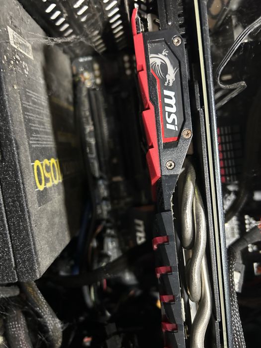 Computador gaming (não passa imagem)