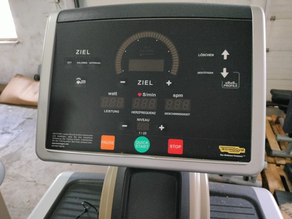 Orbitrek technogym Vario 500led