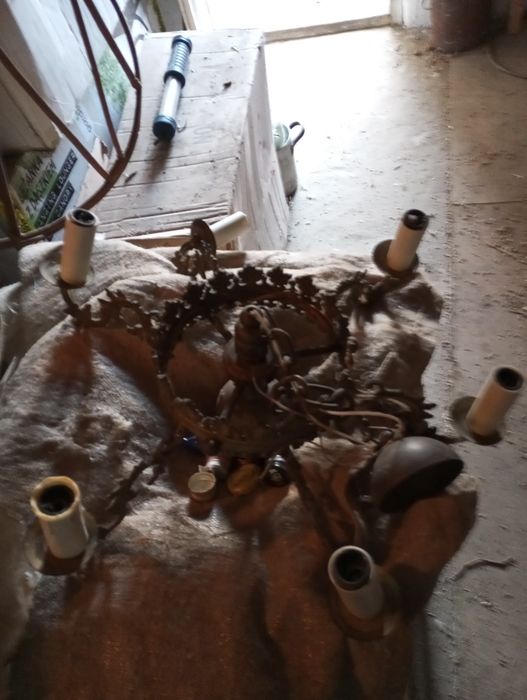 Stary żyrandol 6- ramion