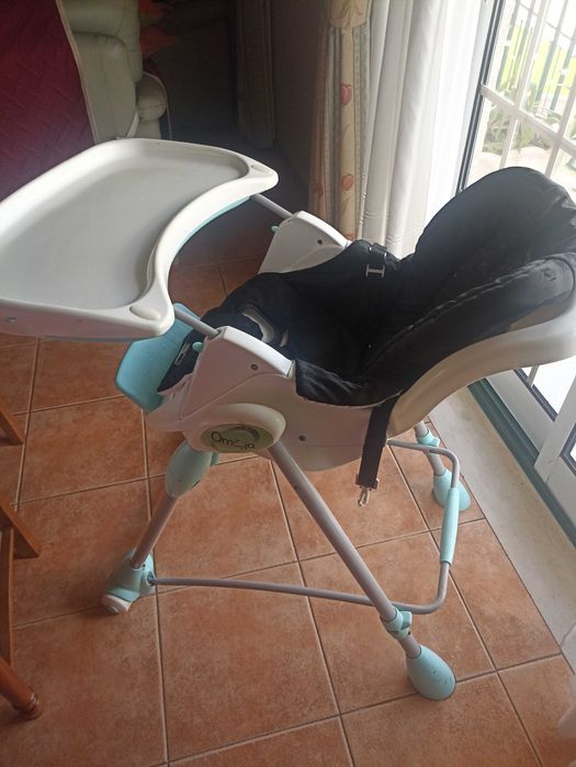 Cadeira de alimentação criança