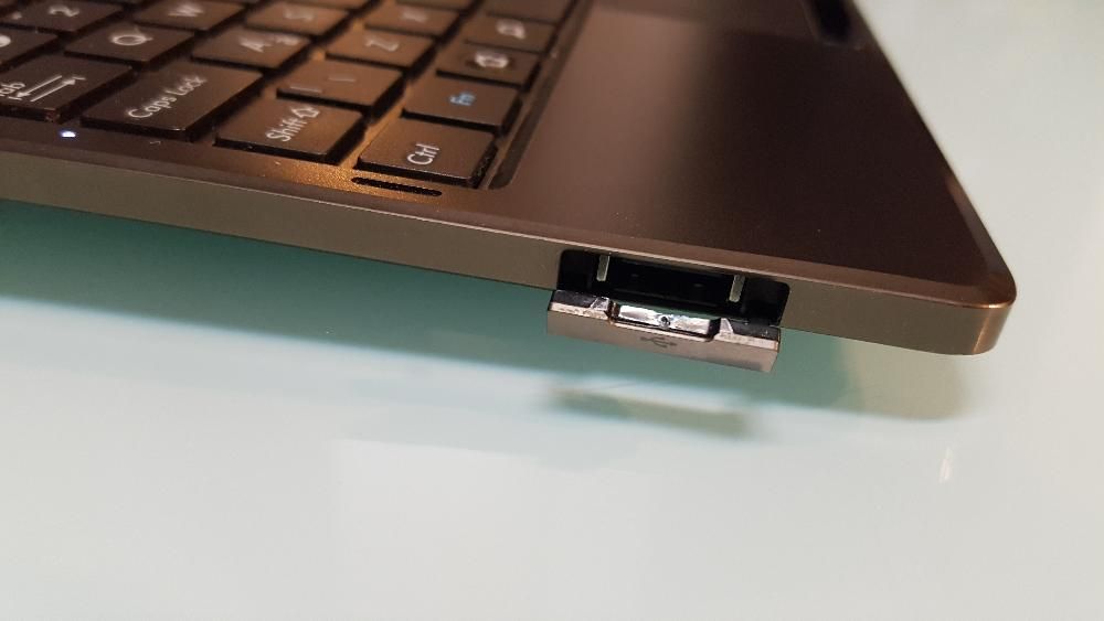 Tablet ASUS Tranformer TF101 16GB + Docking + Capa64343231724034121