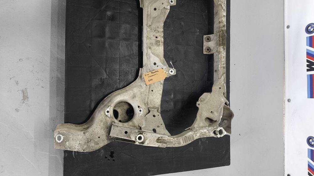Charriot/Eixo Frontal BMW Serie 1 (E88) 123D
