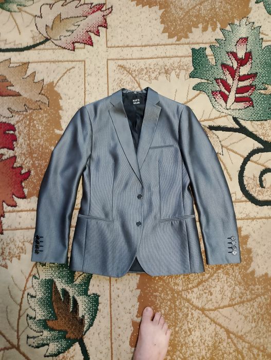 Костюм, костюм на випускний доглянутий. Розмір 48