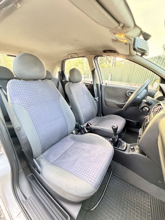Opel Corsa C (Comfort)