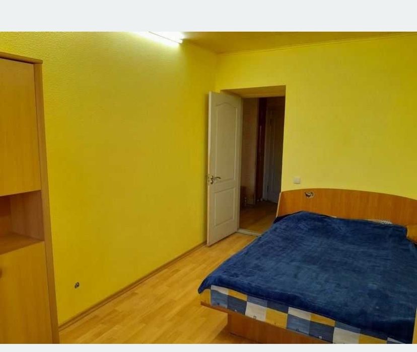 Продам 4-х кімнатну  чeшку.