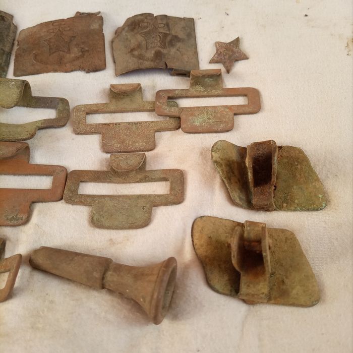 Різнне ,бляхи,зацепи