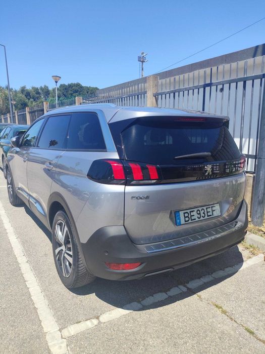 Peugeot 5008 1.5 BlueHDi Allure