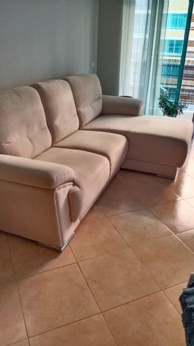 Sofá côr bege como novo
