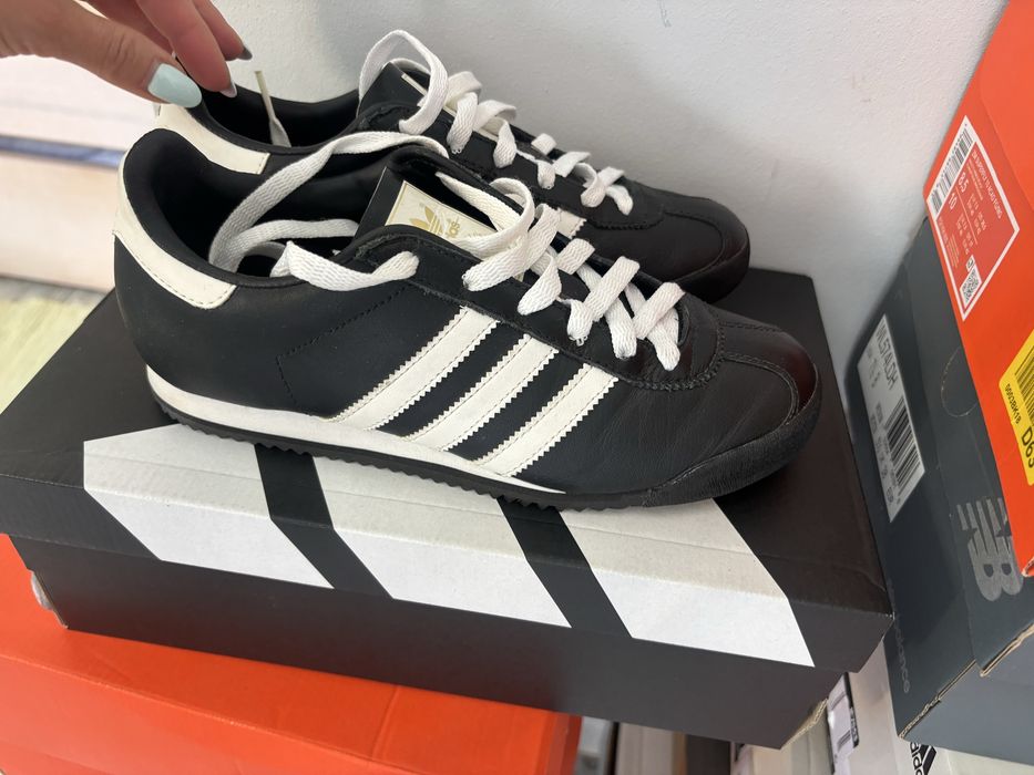 Adidas kick 2 skora naturalne skorzane czarne biale