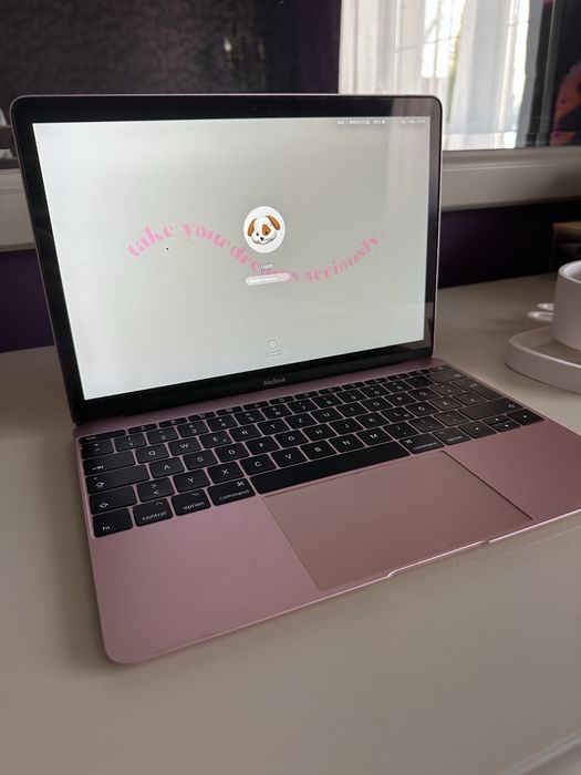 MacBook 12” retina(2017) Rose gold 8gb RAM , 256gb ssd , intel core m3