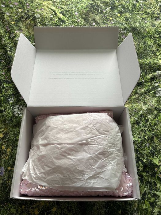 Suknia Ślubna Needle & Thread  Victorian Wreath Gloss Long Sleeve Gown