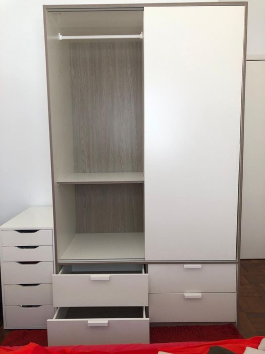 Roupeiro branco