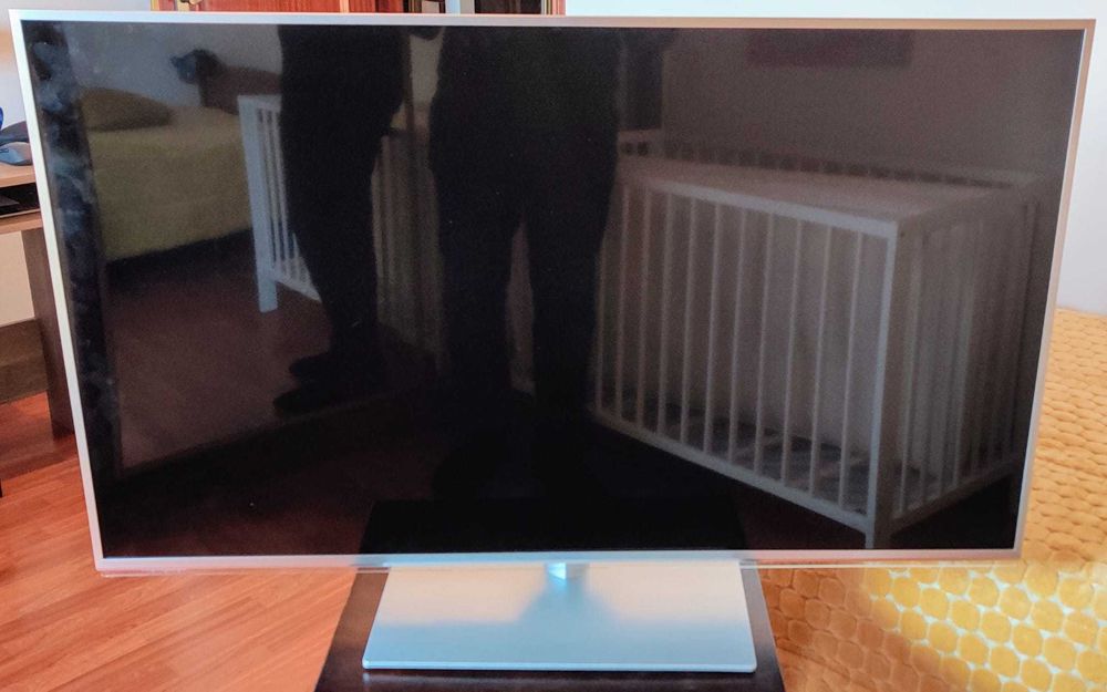 Televisão Panasonic LED Smart TV (47 polegadas)