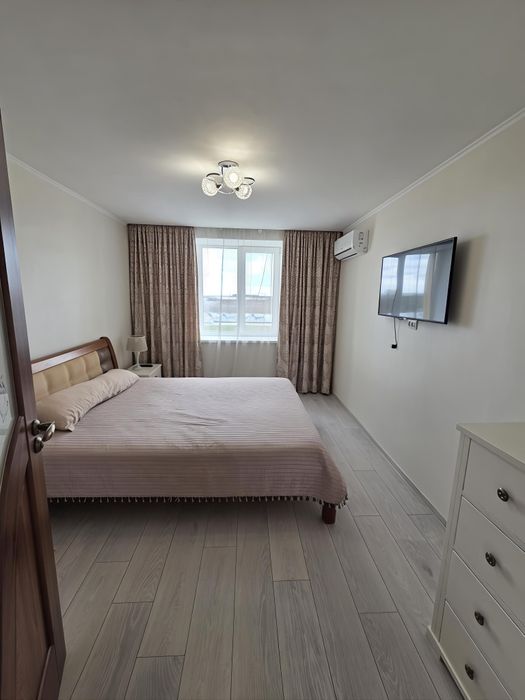 Продам 2 х комнатную квартиру с ремонтом , Авангард