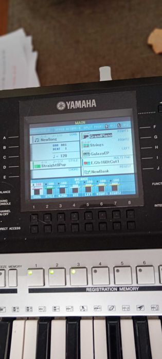 Teclado Yamaha psr s 900