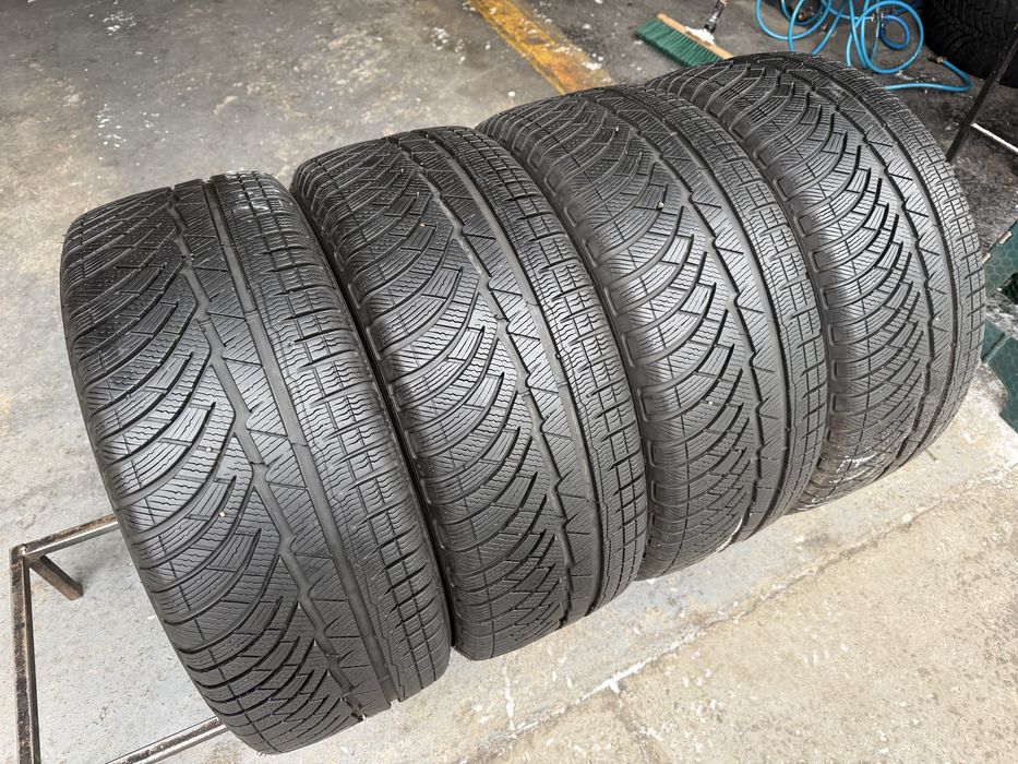 Шини зимові R17 235 45 Michelin PA4 Склад Осокорки RLX