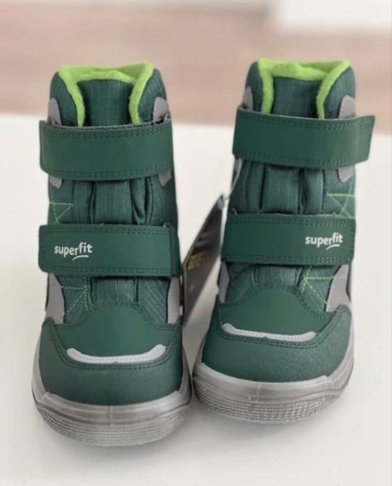 Ботинки сапожки Superfit на мальчика! Новое состояние!