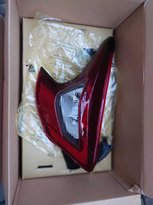 NISSAN MICRA K14 lampa tył nowa