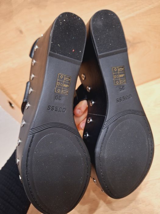 Sandały na koturnie Guess 39 nowe