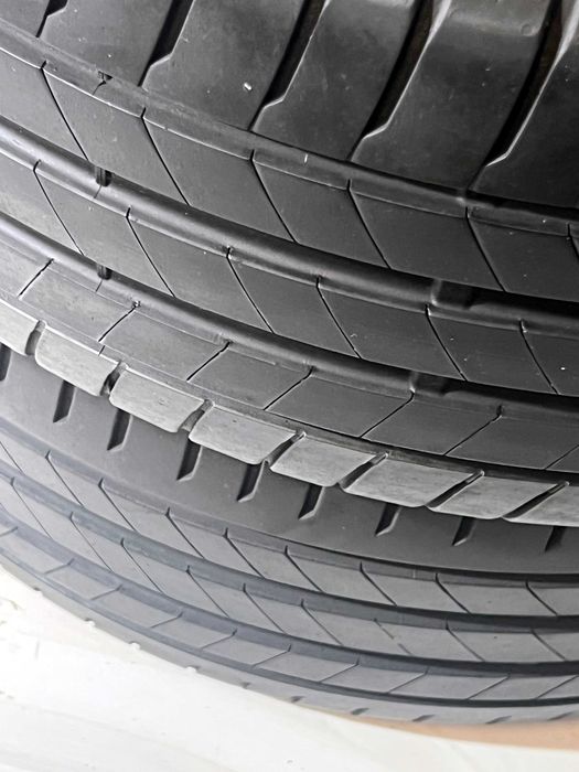 Pneus Bridgestone Turanza T005 - 245/45/18 - Como NOVOS