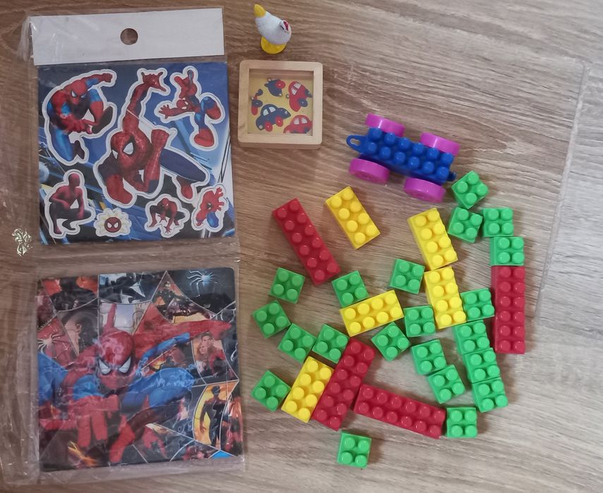 Игрушки одним лотом