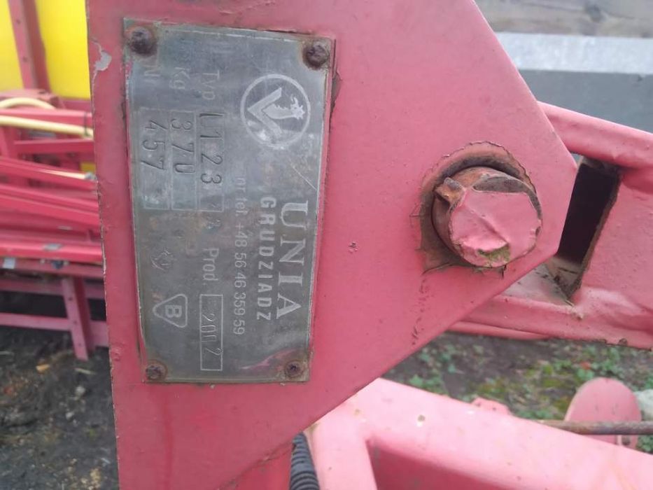 Pług zagonowy trzyskibowy