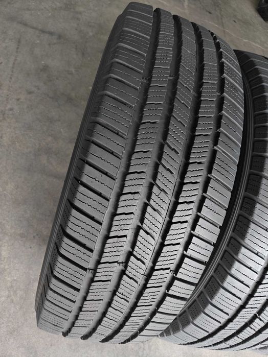 Michelin Defender R20 265 60 шини літні з американського авто