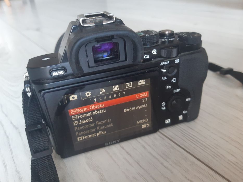 Sony alfa 7 + obiektyw 28-70