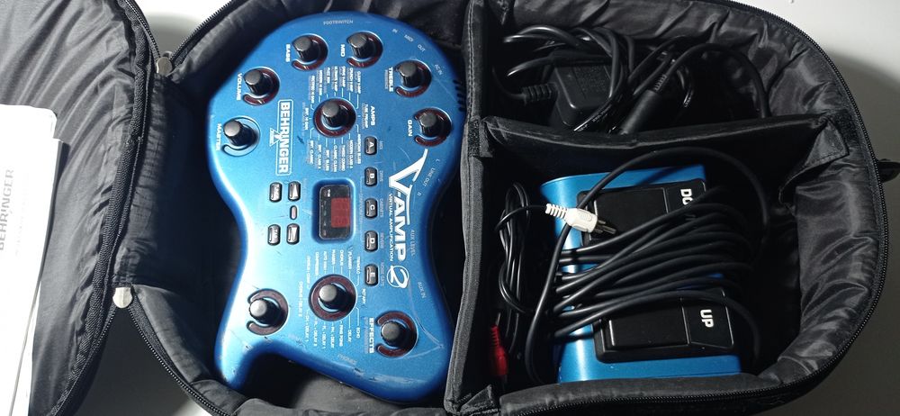 Pedal V Amp Behringer