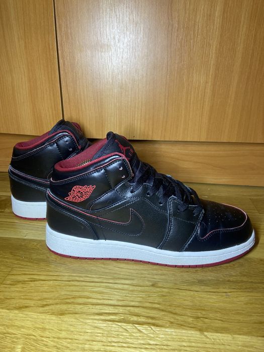 Кросівки nike air jordan 1 mid 39 розмір
