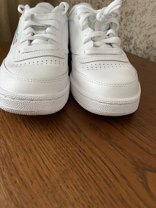 Reebok жіночі кросівки (39 роз