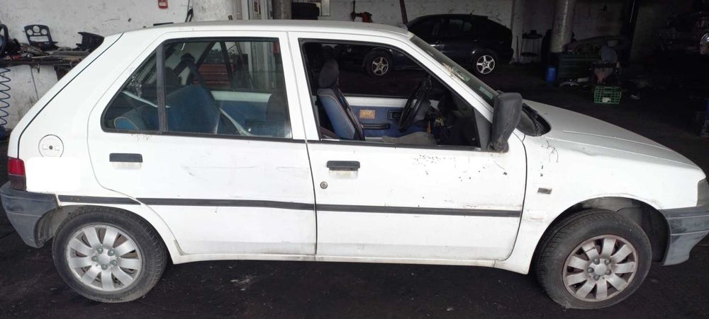 Peugeot 106 para peças