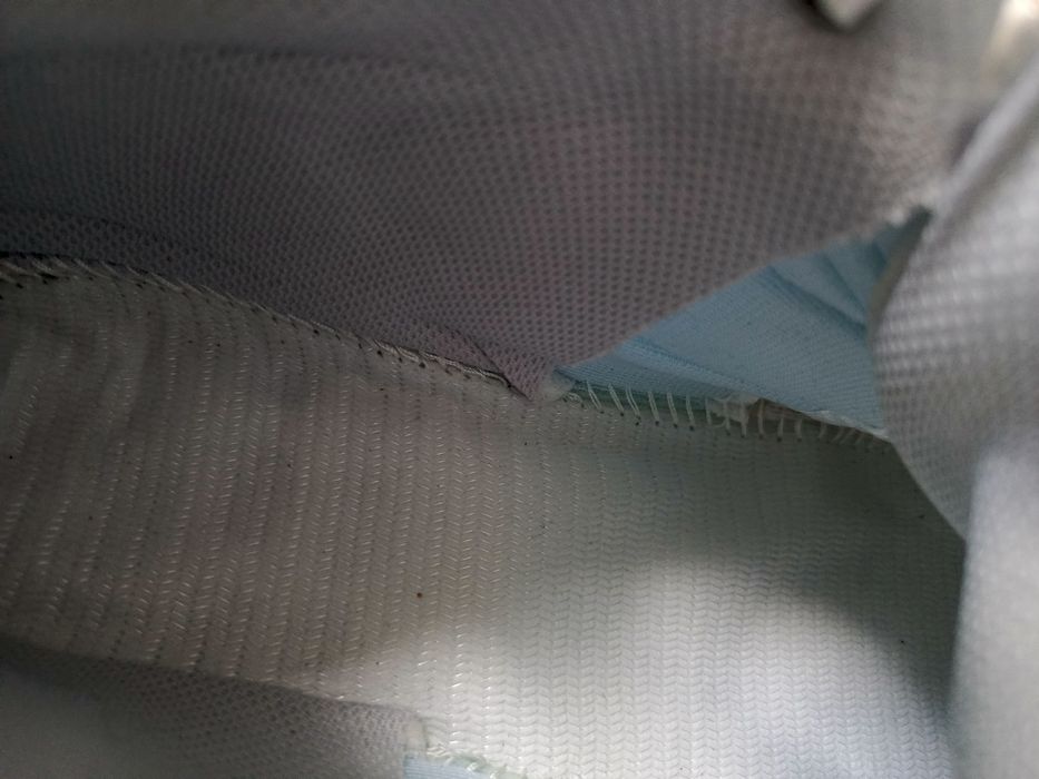 Світле анатомічне взуття