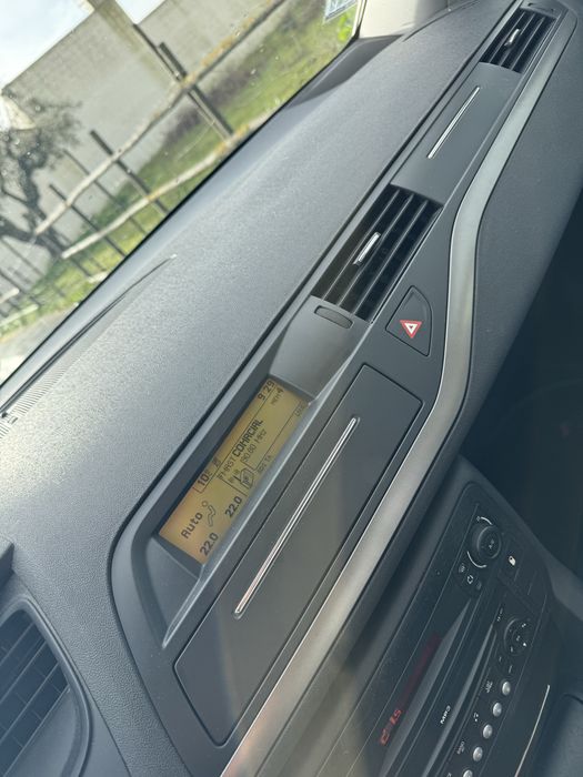 Ecra com moldura Citroen C5