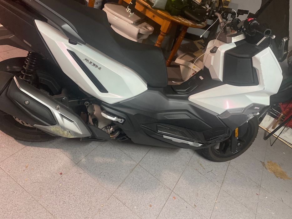 Sym adx 300 moto