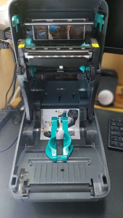 Термотрансферний принтер Zebra GK420t. Друк нейлон, сатин. Нова Пошта