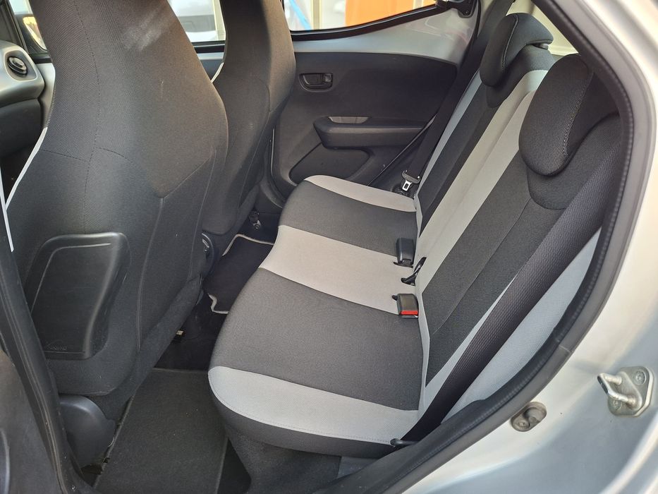 Toyota Aygo X-Play/X-Touch  5P  Nacional  Como Novo