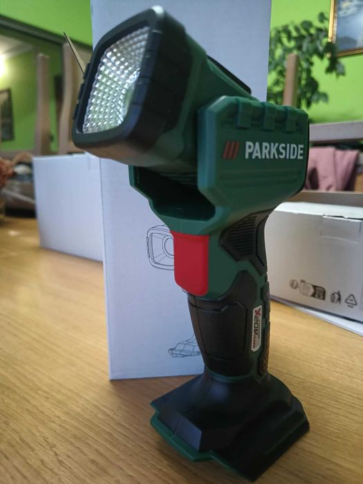 Akumulatorowa lampa latarka LED 20 V, PHLA 20-Li A1 Parkside