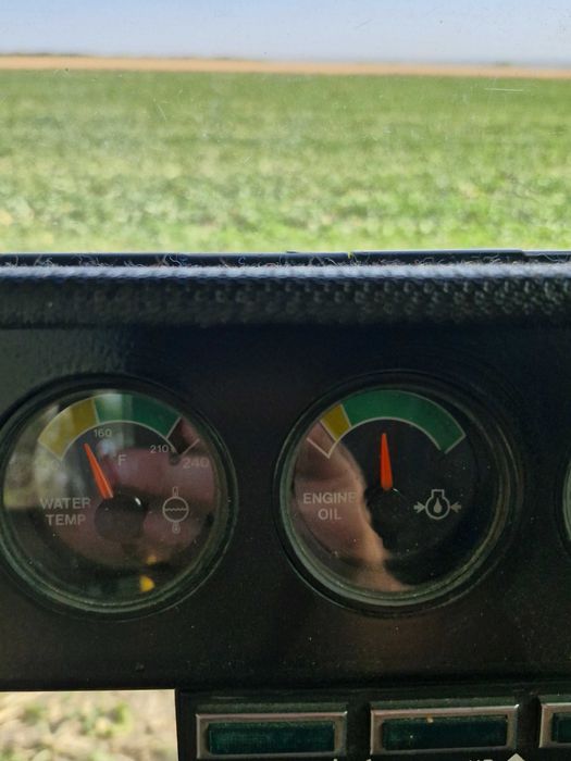 Зернозбиральний комбайн NEW HOLLAND TR 88.