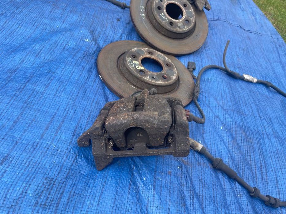 Audi A4 B8 A5/8t Q5 Zestaw Swap Tarcze Zaciski Elektryczne Tył Tylne